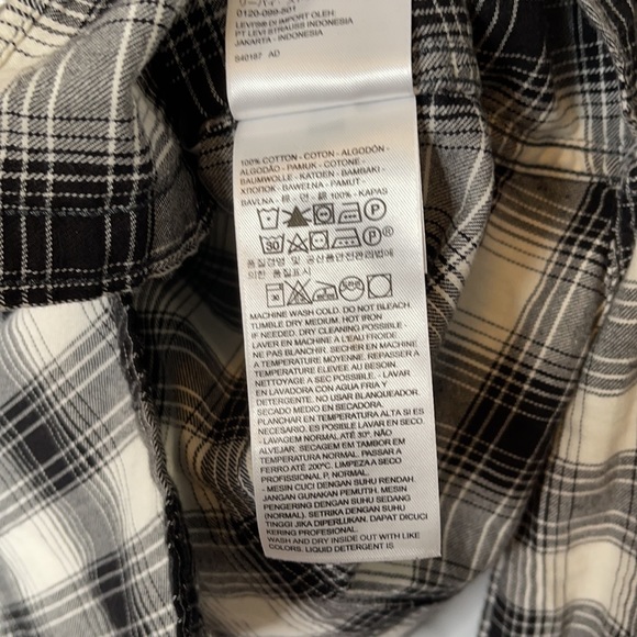 Levi’s black & white pearl snap “Tailored Fit” flannel long sleeve shirt Size M - Picture 9 of 13